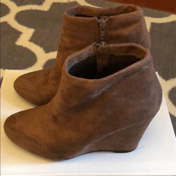 Suede wedged booties - Picture 3 of 4